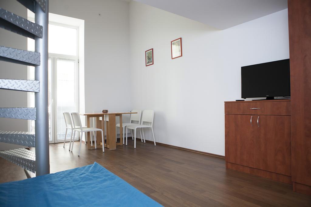 Cute Downtown Studios Будапеща Екстериор снимка
